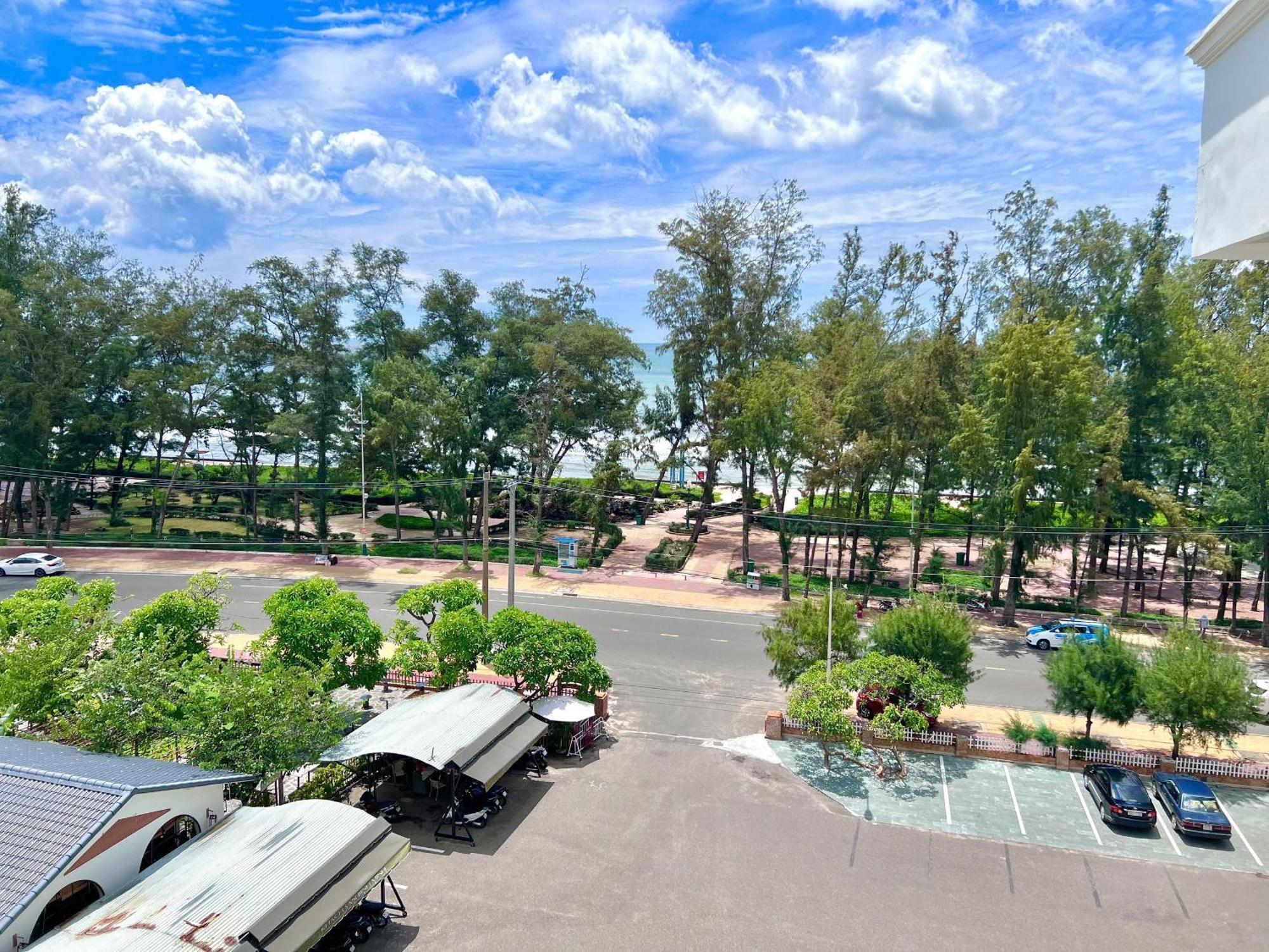 Khach San Binh Minh Hotell Phan Thiet Eksteriør bilde